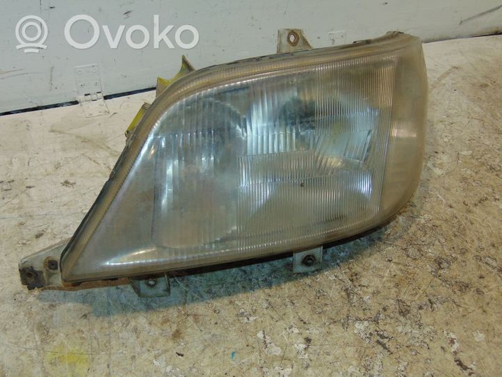 Mercedes-Benz Sprinter W901 W902 W903 W904 Phare frontale A9018202461