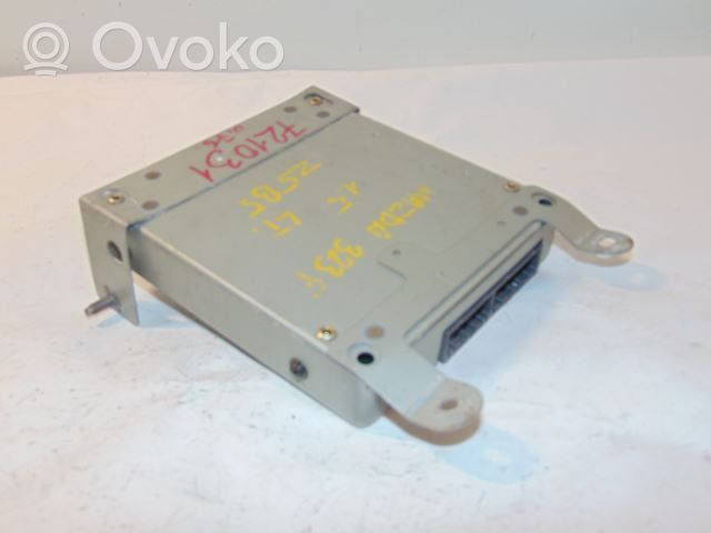 Mazda 323 F Calculateur moteur ECU Z5B518881C