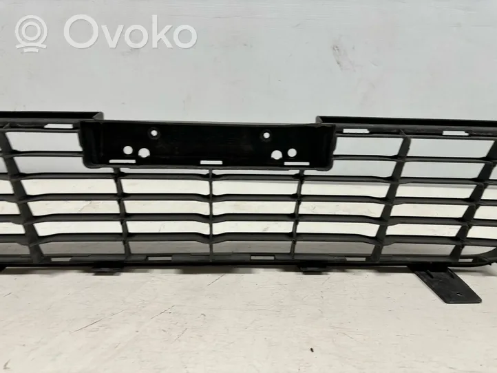 Toyota Hilux (AN120, AN130) Grille inférieure de pare-chocs avant 531120K130