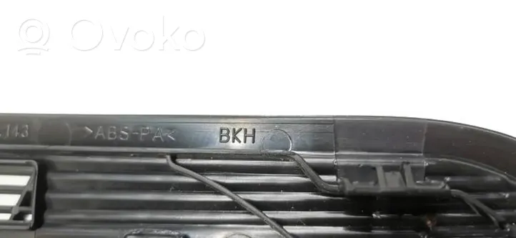 Audi A4 S4 B9 Etuoven kaiuttimen kehys 8W0035143