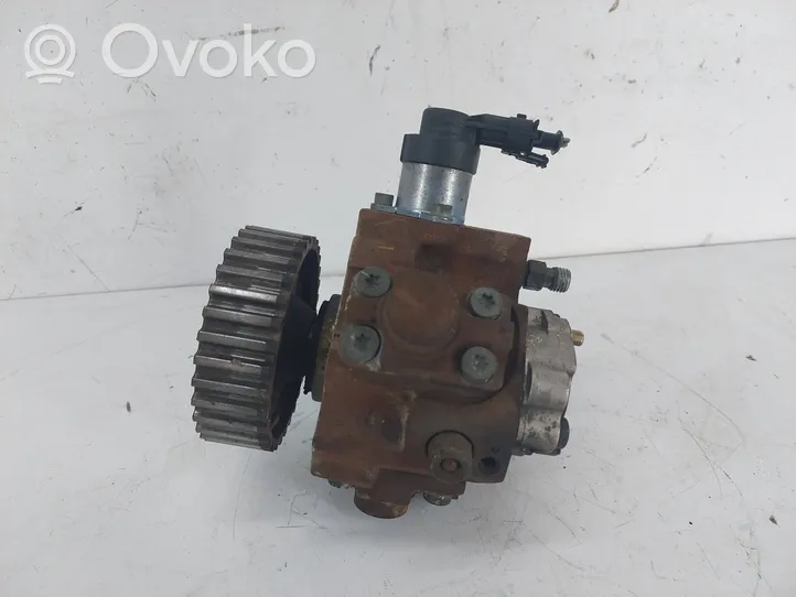 Volvo V50 Polttoaineen ruiskutuksen suurpainepumppu 0445010102