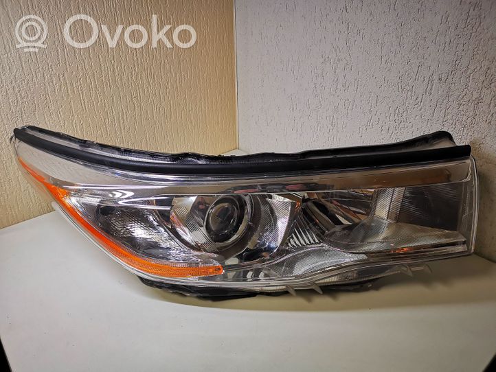 Toyota Highlander XU50 Lampa przednia 811100E250