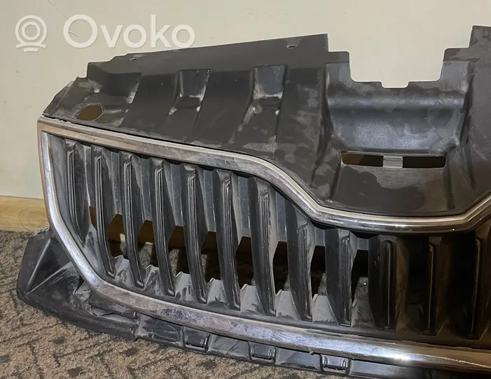 Skoda Fabia Mk3 (NJ) Grille calandre supérieure de pare-chocs avant 6V0853653