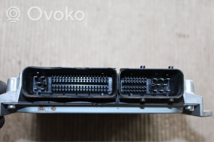 Subaru Outback Calculateur moteur ECU 2758009241