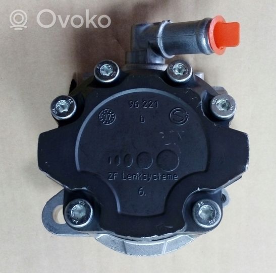 Mitsubishi Canter Ohjaustehostimen pumppu 504371397