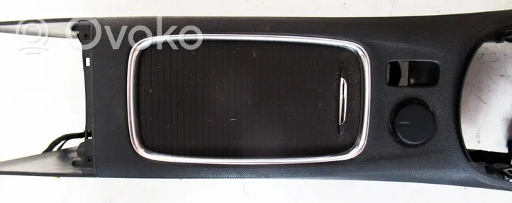 Opel Astra K Armrest 39018595