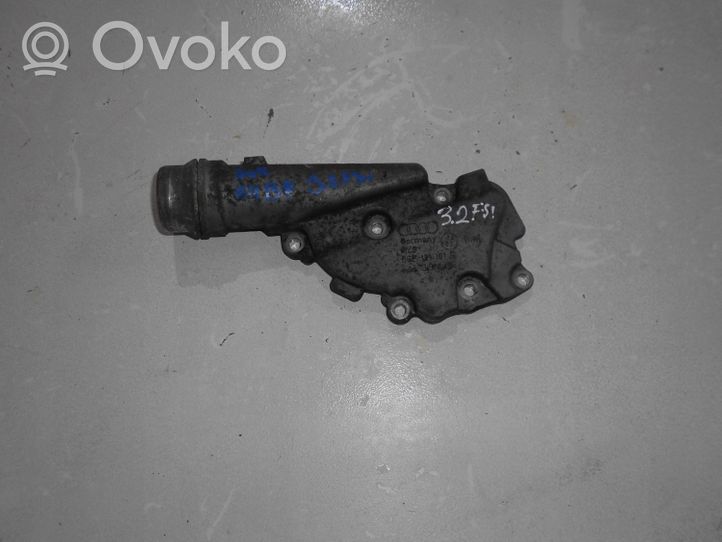 Audi A4 S4 B7 8E 8H Autres pièces compartiment moteur 06E121161R