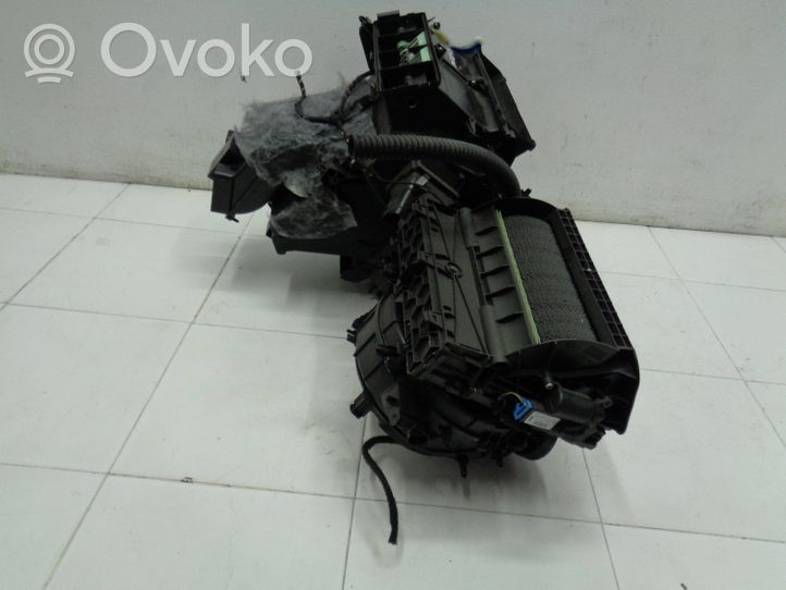 Skoda Octavia Mk3 (5E) Scatola climatizzatore riscaldamento abitacolo assemblata 5Q1820002T