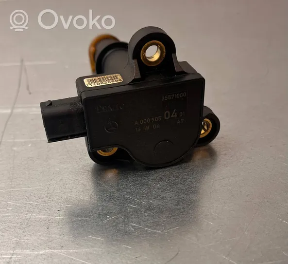 Mercedes-Benz E W211 Oil pressure sensor A0009050401