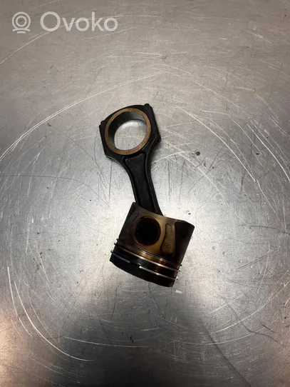 Mercedes-Benz Sprinter W906 Piston with connecting rod 8349F
