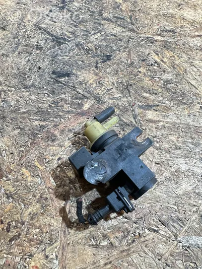 Opel Vectra C Solenoidinis vožtuvas 55563532