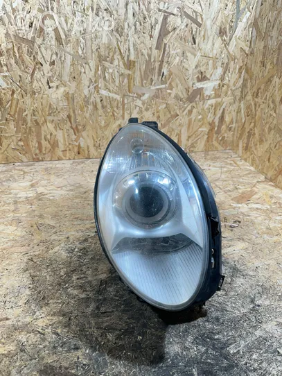 Mercedes-Benz R W251 Lampa przednia A2518260291