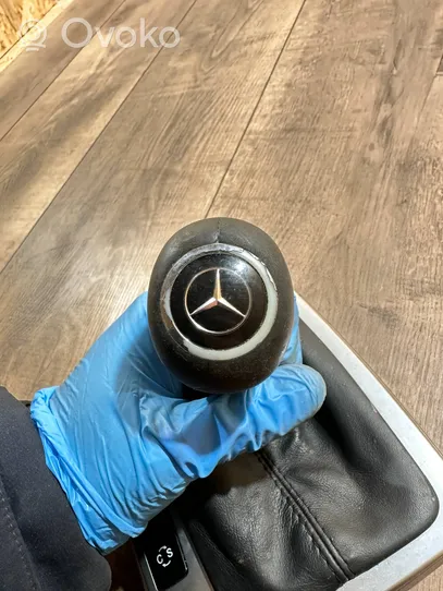 Mercedes-Benz E W212 Kita panelės detalė A2122670588