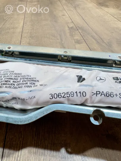 Mercedes-Benz C W204 Poduszka powietrzna Airbag chroniąca kolana 306259110