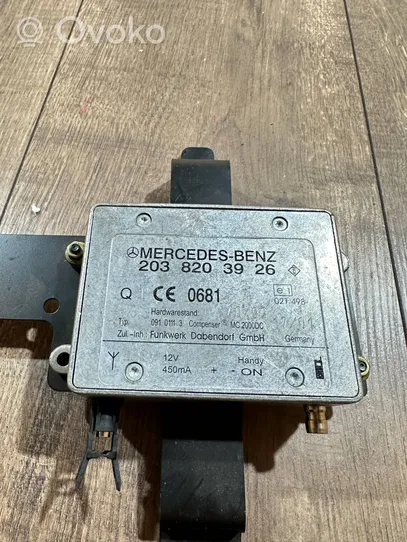 Mercedes-Benz E W211 Module unité de contrôle d'antenne 2038203926