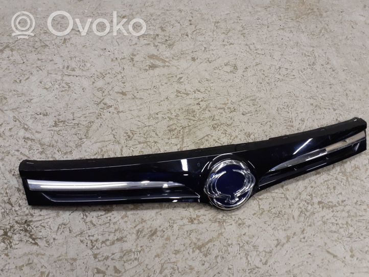 SsangYong Tivoli Grotelės priekinės 7877135000