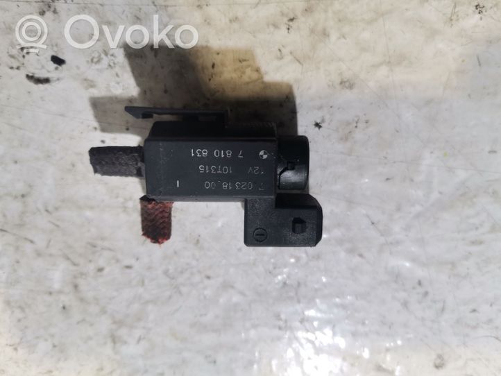 BMW 5 F10 F11 Turbo solenoid valve 70231800