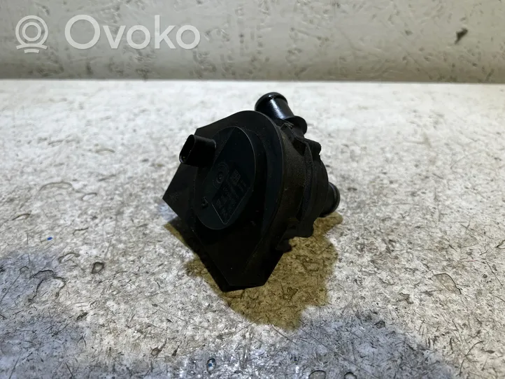 Skoda Fabia Mk3 (NJ) Pompe à eau de liquide de refroidissement 5Q0965567