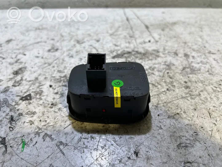 Fiat Fiorino Hazard light switch 07354611290