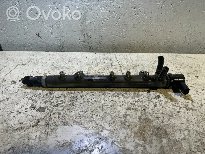 Toyota Yaris Kraftstoffverteiler Einspritzleiste Verteilerrohr 2381033010