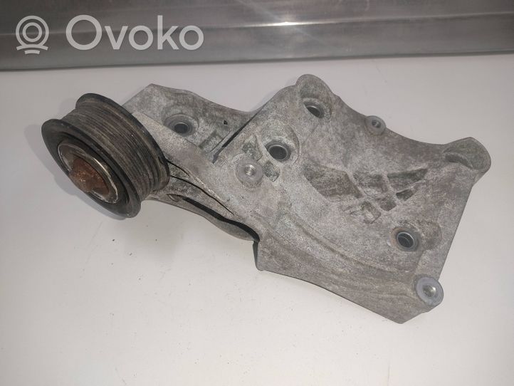 Opel Astra J Uchwyt / Mocowanie sprężarki klimatyzacji 55582510