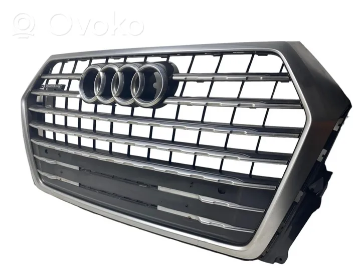 Audi Q7 4M Etupuskurin ylempi jäähdytinsäleikkö 4M0853651