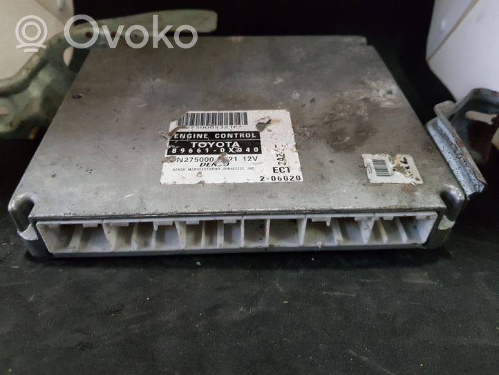 Toyota Camry Variklio valdymo blokas 896610X040