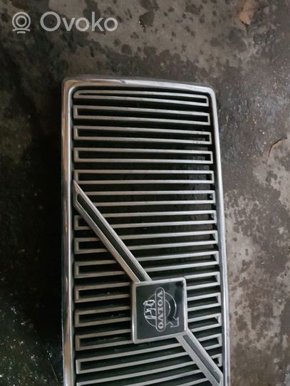 Volvo 940 Grille calandre supérieure de pare-chocs avant 