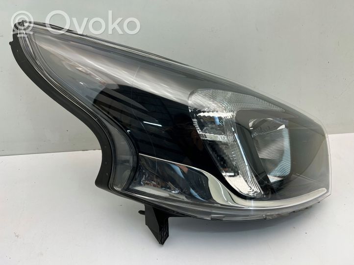 Renault Trafic III (X82) Headlight/headlamp 260106822R