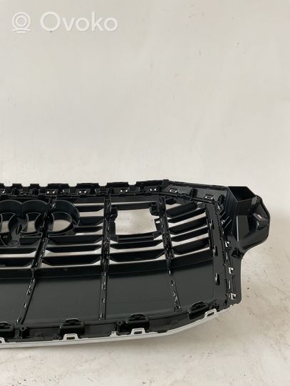 Audi Q7 4M Griglia superiore del radiatore paraurti anteriore 4m0853651