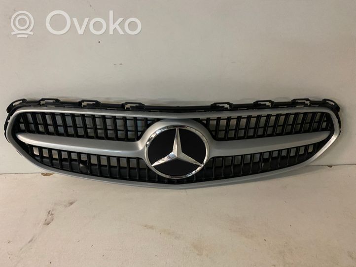 Mercedes-Benz C W206 Maskownica / Grill / Atrapa górna chłodnicy A2068883800