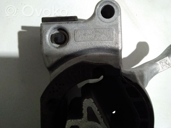 BMW 5 G30 G31 Supporto della scatola del cambio 68657703