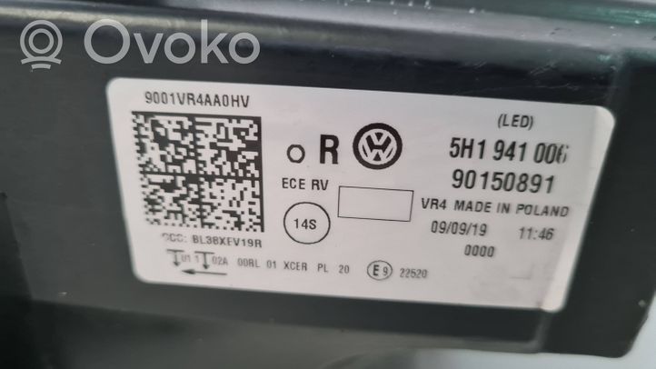 Volkswagen Golf VII Lampa przednia 9001VR4AA0HV