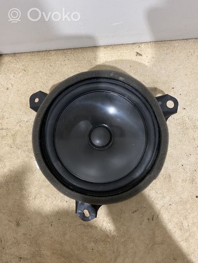 Lexus UX Enceinte de porte arrière 8616076140