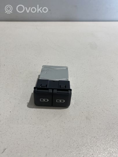 Lexus UX Connecteur/prise USB 8553278010