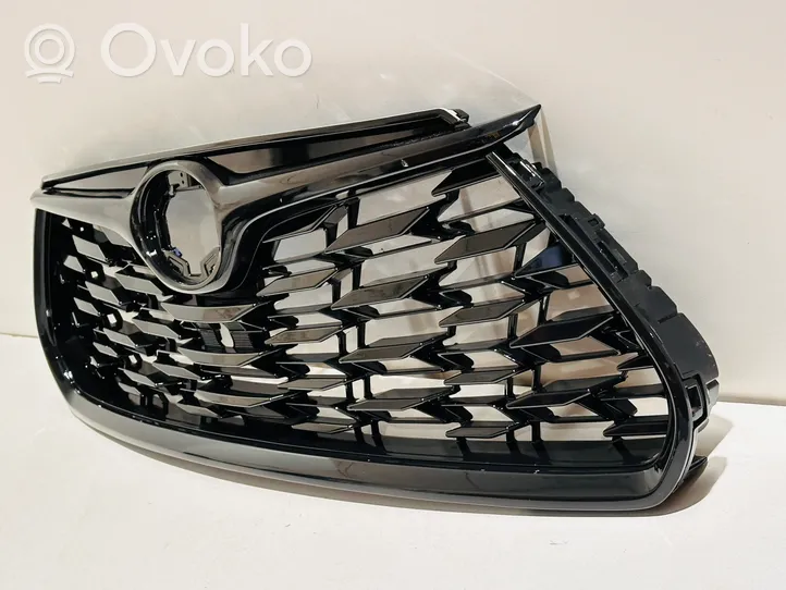 Toyota Highlander XU70 Maskownica / Grill / Atrapa górna chłodnicy 531010E330