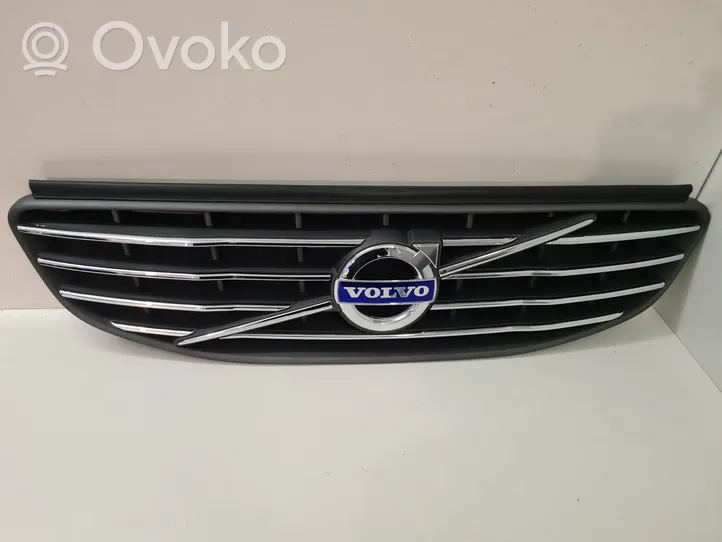 Volvo XC60 Griglia superiore del radiatore paraurti anteriore 31425884