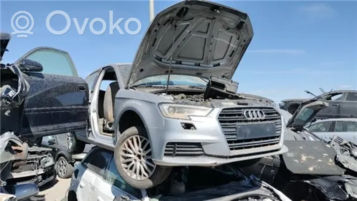 Audi A3 S3 8V Uchwyt / Mocowanie sprężarki klimatyzacji 