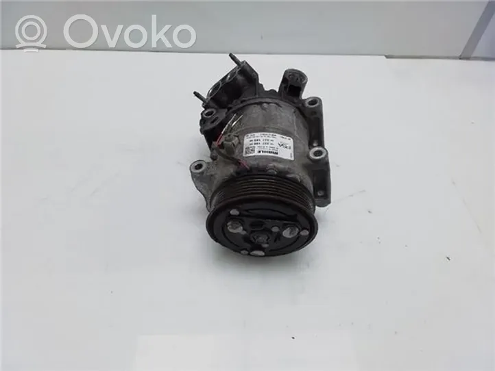 Citroen C4 III e-C4 Compressore aria condizionata (A/C) (pompa) 9833718880