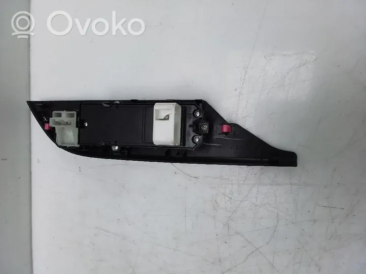 Toyota Hilux (AN120, AN130) Electric window control switch 848200D620