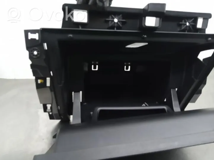 Renault Captur II Panel drawer/shelf pad 