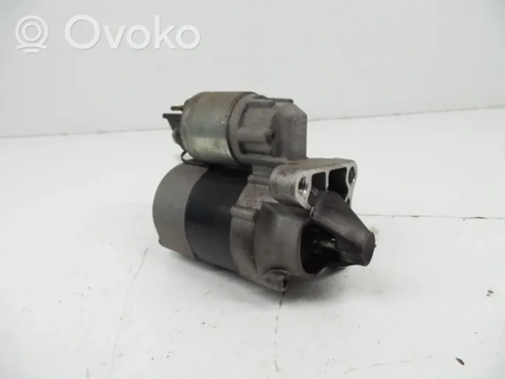 Dacia Duster Starter motor 