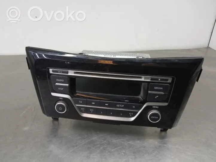 Nissan Qashqai Unità principale autoradio/CD/DVD/GPS 