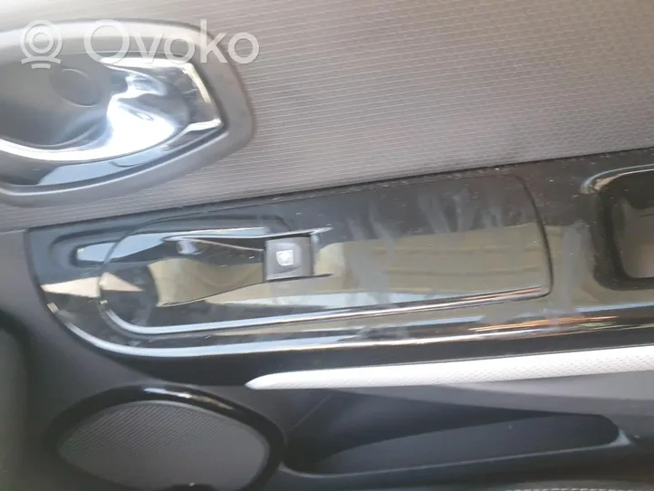 Renault Clio IV Interrupteur commade lève-vitre 