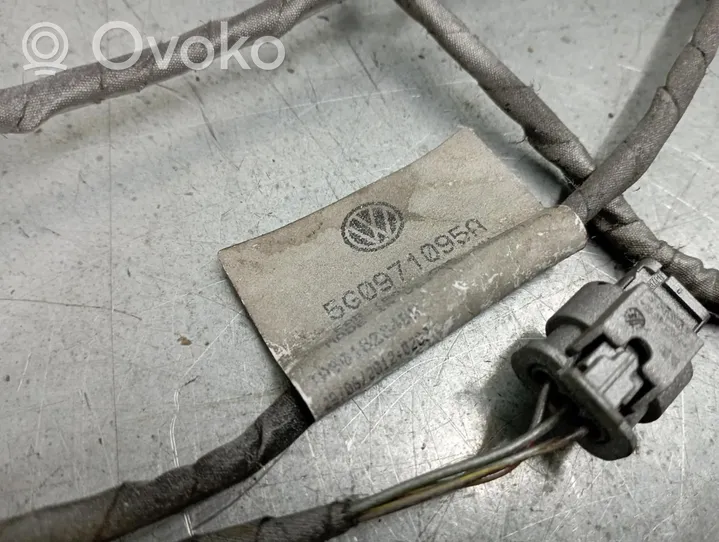Volkswagen Golf VII Pysäköintitutkan anturi (PDC) 