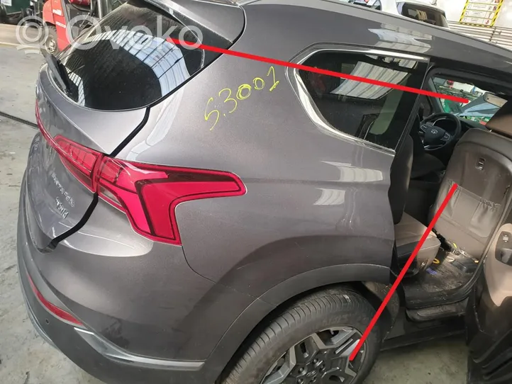 Hyundai Santa Fe Takakulmapaneeli 