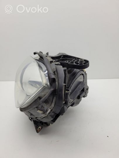 Mercedes-Benz C W204 Lampa przednia A2048204539