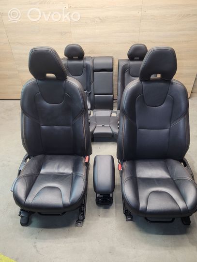 Volvo V40 Cross country Interior set 