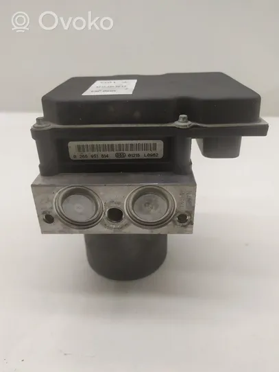 Mercedes-Benz E A207 ABS Pump A2124313512