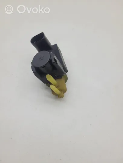 Volvo V40 Turboahtimen magneettiventtiili 31339808